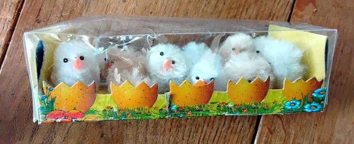 Decoratiemateriaal pasen - kleine chenille kuikens - nieuw, Diversen, Pasen, Nieuw, Ophalen of Verzenden