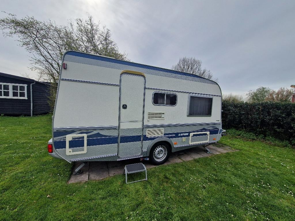 Caravan Fendt Saphir 420 bj 2001, Caravans en Kamperen, Vast bed, Kachel, Treinzit, 750 - 1000 kg