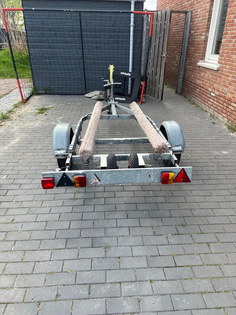 Degelijke boottrailer voor kleine boten, Ophalen, Gebruikt