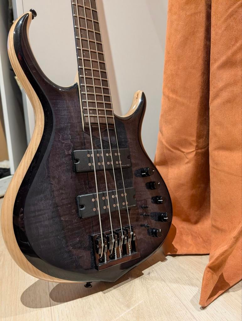 Marcus Miller M7 Swamp Ash 2nd Gen basgitaar, Ophalen of Verzenden, Zo goed als nieuw