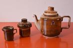Retro vintage De Driehoek theepot / koffiepot met roomstel, Overige typen, Ophalen of Verzenden, Zo goed als nieuw, Overige stijlen