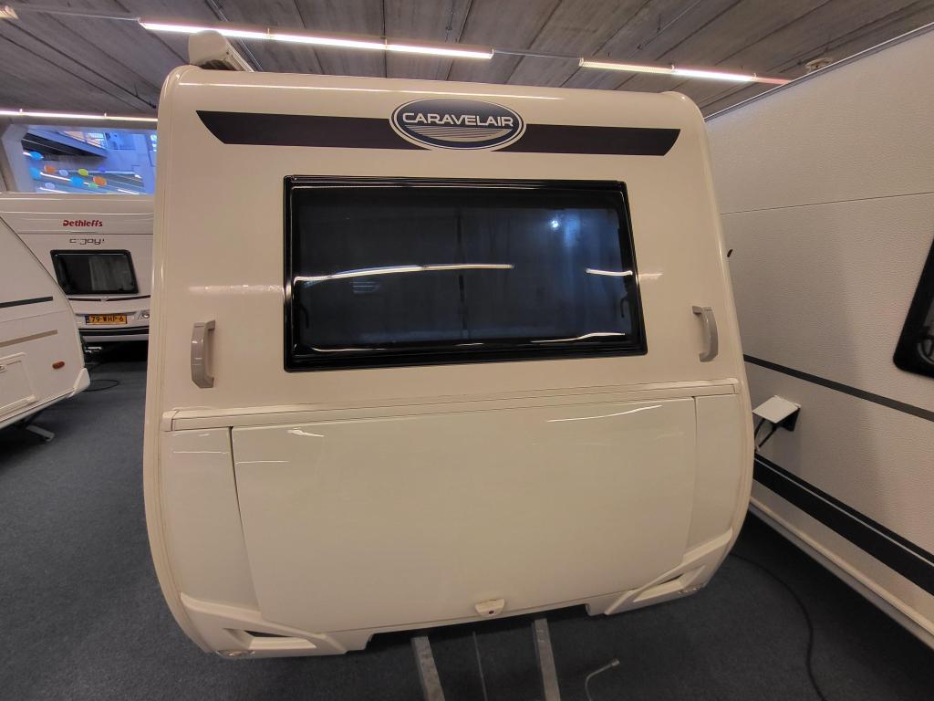 Caravelair Style 390; cassetteluifel, fietsenrek, zee netjes, Bedrijf, Treinzit, Caravelair, Schokbreker