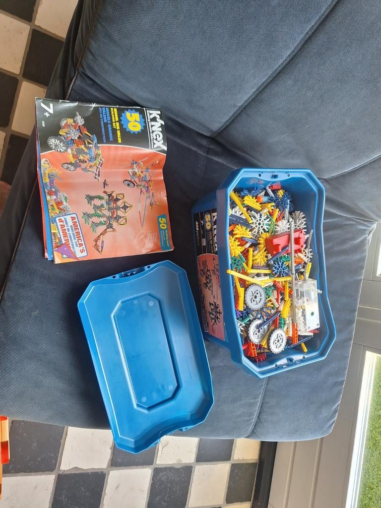 K'nex verzameldoos met 408 onderdelen, Kinderen en Baby's, Speelgoed | Bouwstenen, Ophalen of Verzenden, Zo goed als nieuw, K'nex