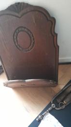 Oude krantenbak, Ophalen