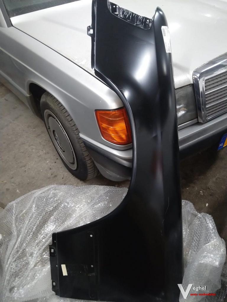 Mercedes W201 Voorscherm Linksvoor of Rechtsvoor nieuw