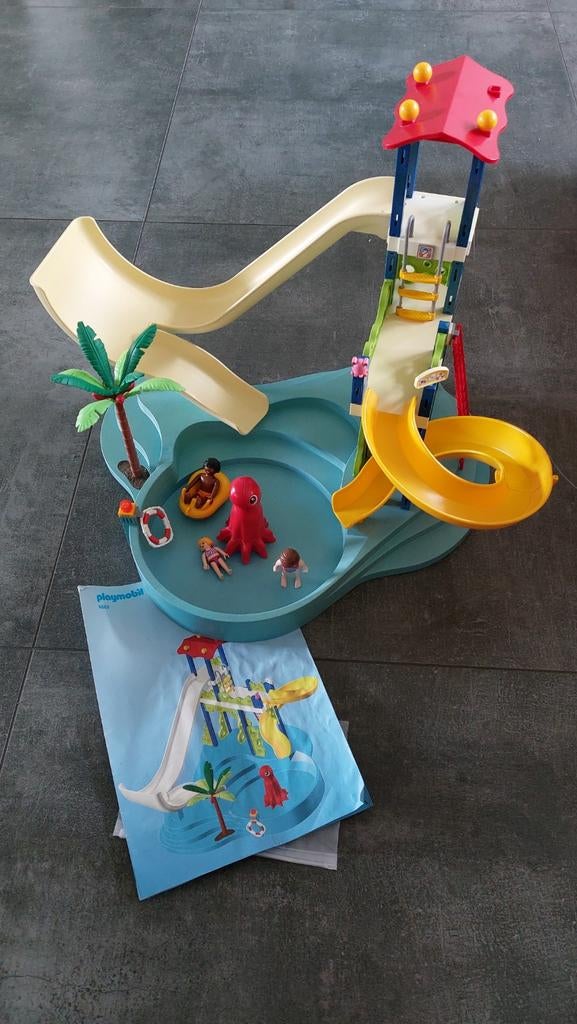 Playmobil Zwembad 6669 met glijbanen en figuren, Kinderen en Baby's, Speelgoed | Playmobil, Ophalen of Verzenden, Gebruikt, Complete set