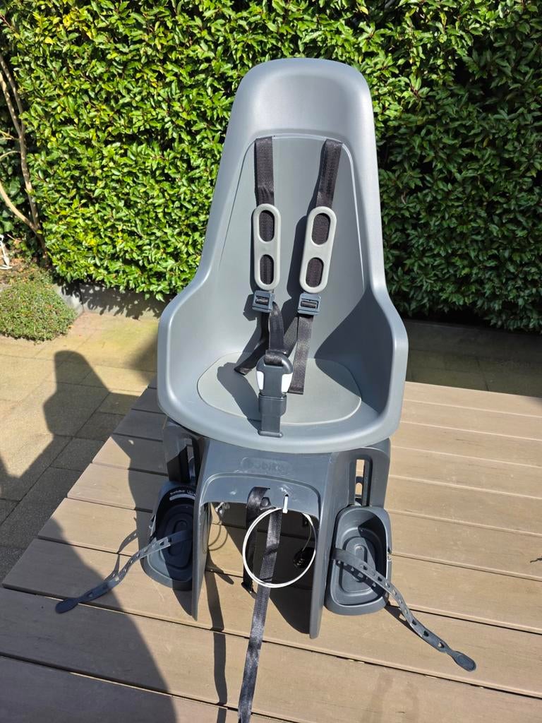 Bobike One Maxi achterzitje zgan, Fietsen en Brommers, Fietsaccessoires | Fietsstoeltjes, Ophalen, Achterzitje, Voetsteuntjes