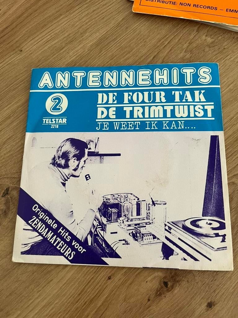 De Four Tak - de trimtwist, Cd's en Dvd's, Vinyl | Nederlandstalig, Ophalen of Verzenden, Zo goed als nieuw, Overige formaten