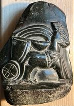 Uniek graniet fragment met reliëf van strijdwagen, Ophalen of Verzenden, Gebruikt, Overige typen