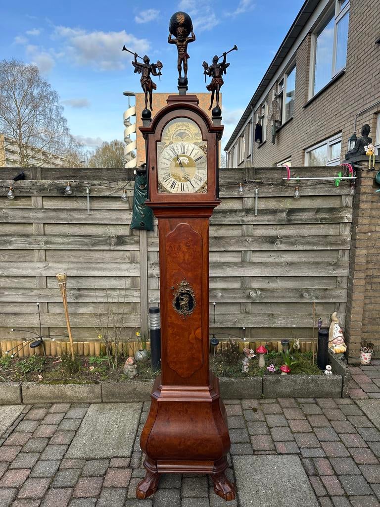 Staande klok, Ophalen