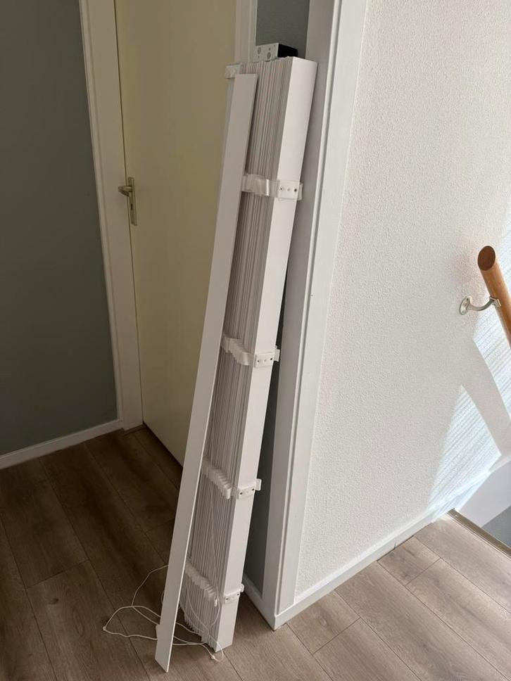 Witte houten jaloezie – 140 cm x 170cm– netjes en compleet, Huis en Inrichting, Stoffering | Gordijnen en Lamellen, Zo goed als nieuw
