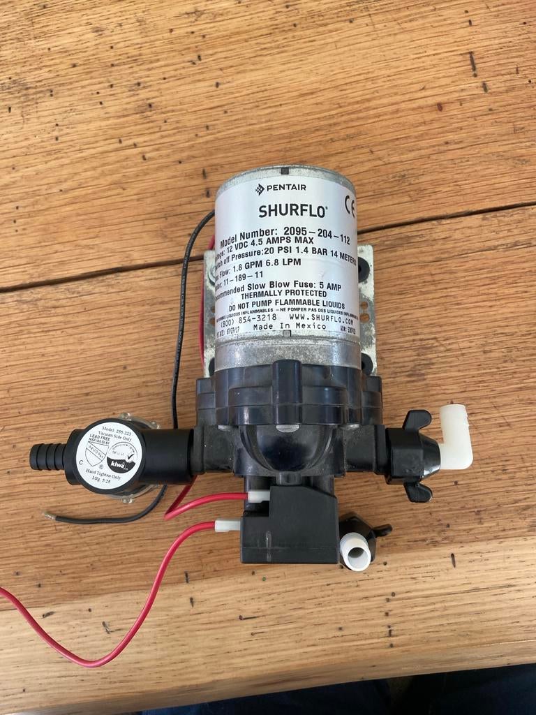 Pentair Shurflo 2095-204-112 waterpomp 12V, Gebruikt, Geen idee, Overige typen, Ophalen of Verzenden