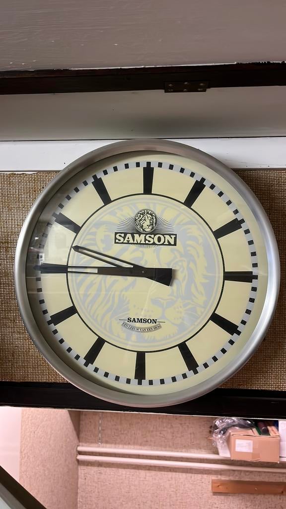 Samson wandklok een leeuw van een shag, Ophalen, Zo goed als nieuw, Wandklok