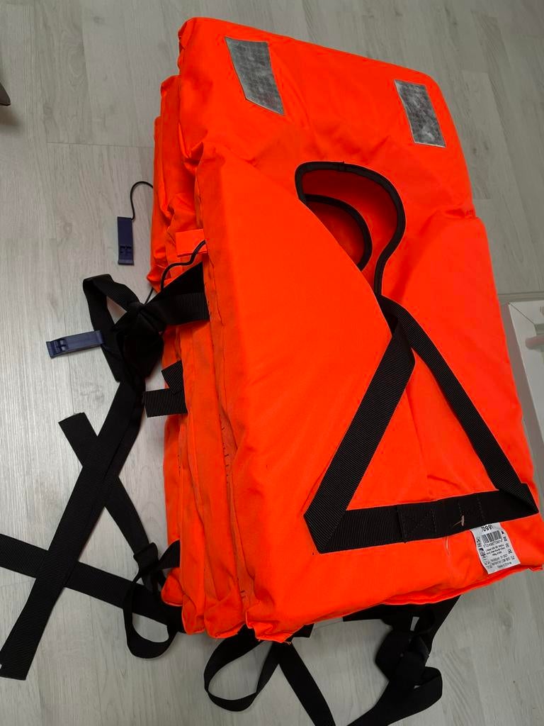 Set van 4 reddingsvesten 100N Lalizas nieuw, Ophalen, Zo goed als nieuw, Dame of Heer, Reddingsvest of Zwemvest