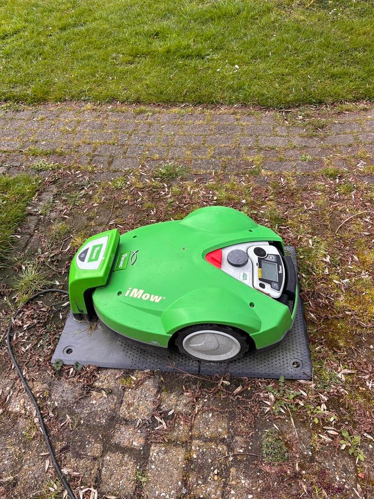 Viking imow robotmaaier voor groot perceel, Tuin en Terras, Robotmaaiers, Ophalen of Verzenden, Gebruikt, Meer dan 25 cm, Met regensensor