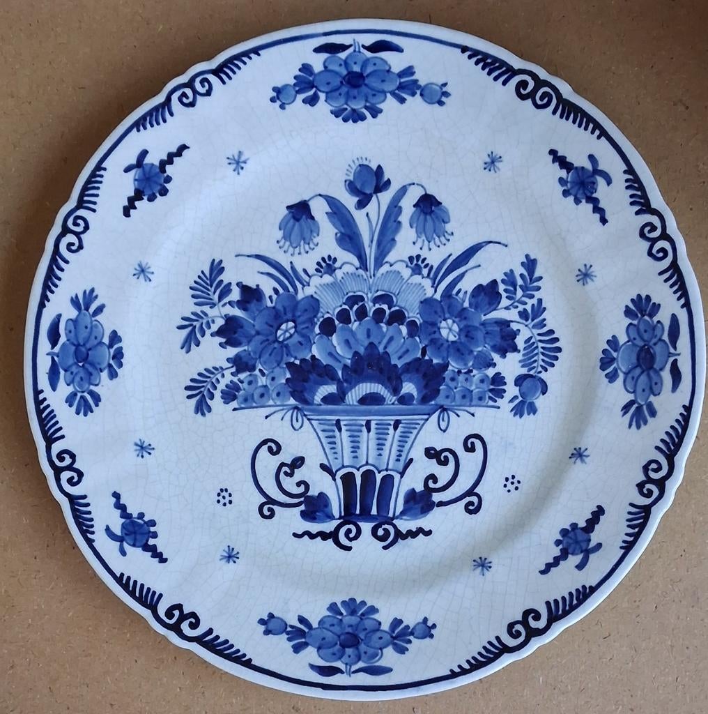 Porselyne fles. Wandbord.  1918.  21 cm., Antiek en Kunst, Ophalen