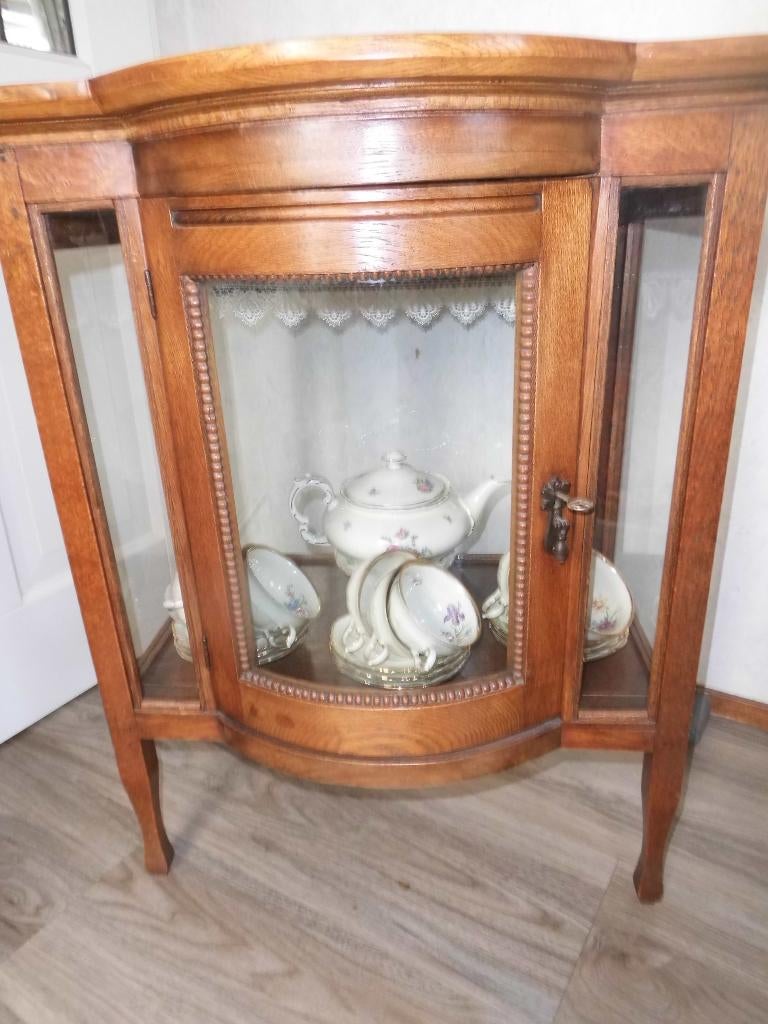 JUWEELTJE   ANTIEK THEEKASTJE MET AFNEEMBAAR DIENBLAD, Ophalen