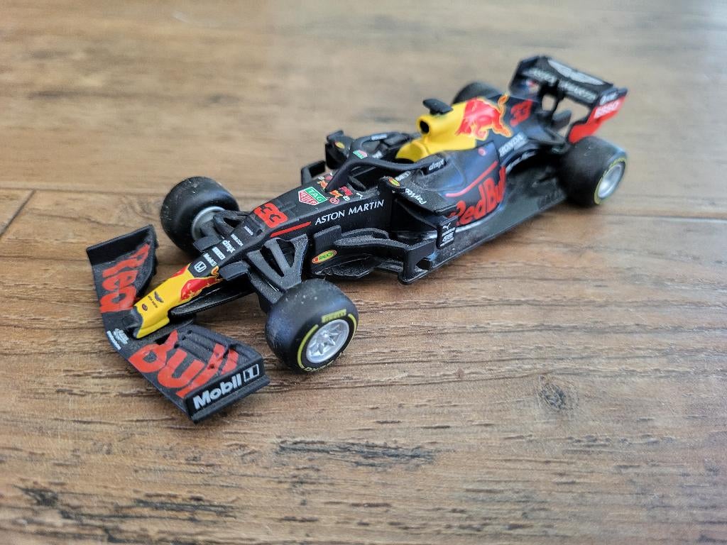 Red Bull racing F1 Max verstappen RB14. 1:24, Ophalen of Verzenden, Zo goed als nieuw, Auto, Bburago