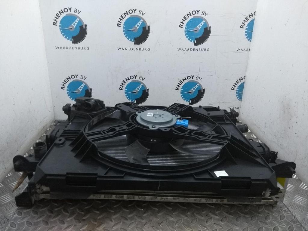 RENAULT TWINGO KOELERPAKKET 2014, Auto-onderdelen, Ophalen of Verzenden, Gebruikt, Stiba lid