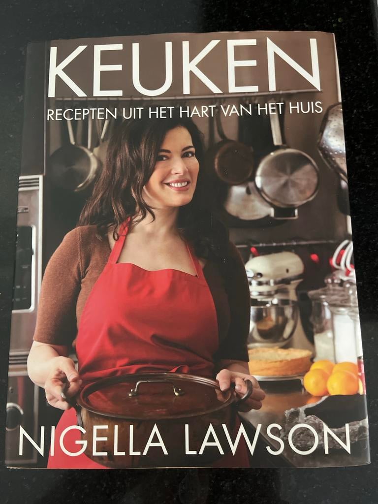 Nigella Lawson - Keuken: Recepten uit het hart van het huis, Boeken, Hoofdgerechten, Ophalen of Verzenden, Zo goed als nieuw, Gezond koken