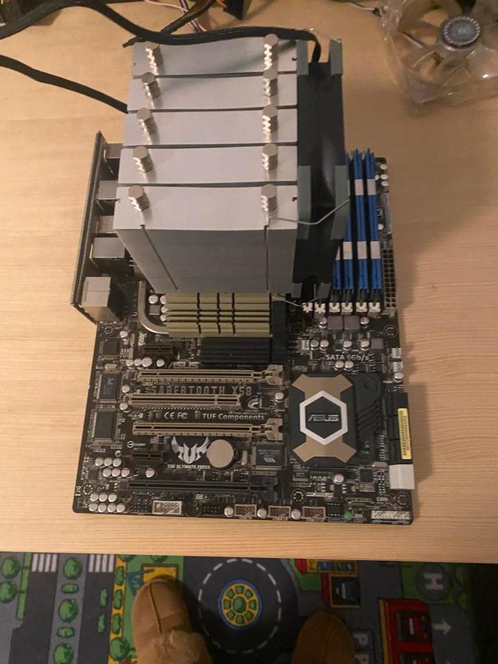 Asus Sabertooth X58 Moederbord, Computers en Software, Moederborden, Niet werkend, Intel, DDR3, Ophalen