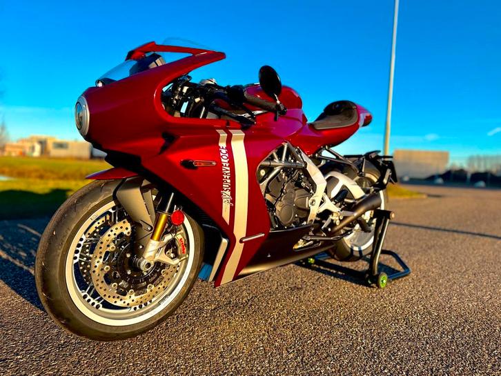 MV Agusta Superveloce 98 Edizione Limitata NIEUW!, Motoren, Motoren | MV Agusta, Bedrijf, Sport, meer dan 35 kW, ABS, Cruise Control