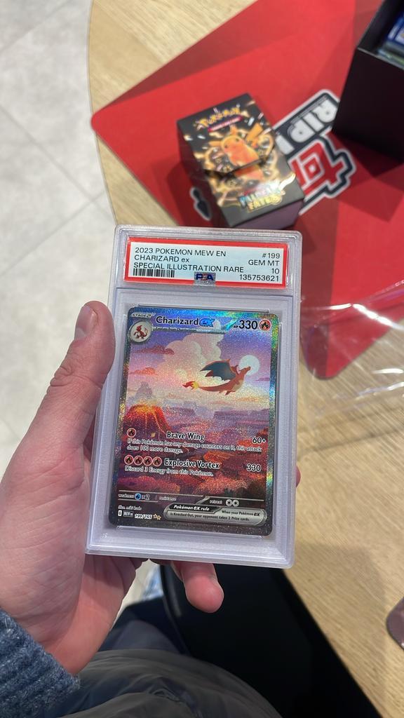 Charizard 199/165 PSA 10 - Special Illustration Rare, Hobby en Vrije tijd, Verzamelkaartspellen | Pokémon, Ophalen