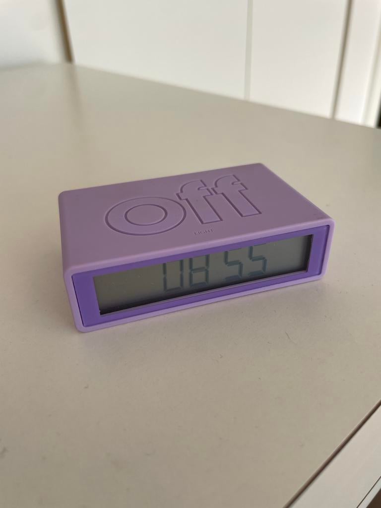 Lexon Flip+Travel wekker paars, Witgoed en Apparatuur, Wekkers, Ophalen of Verzenden, Zo goed als nieuw, Digitaal