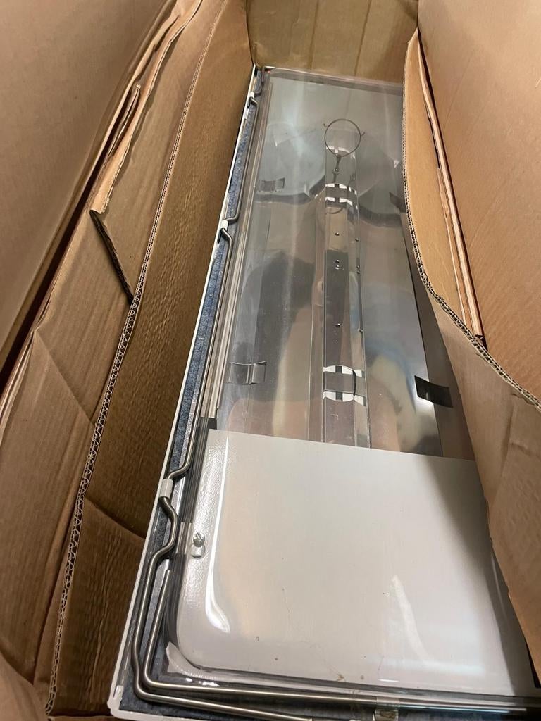 Hellux buitenverlichting 135W, Ophalen