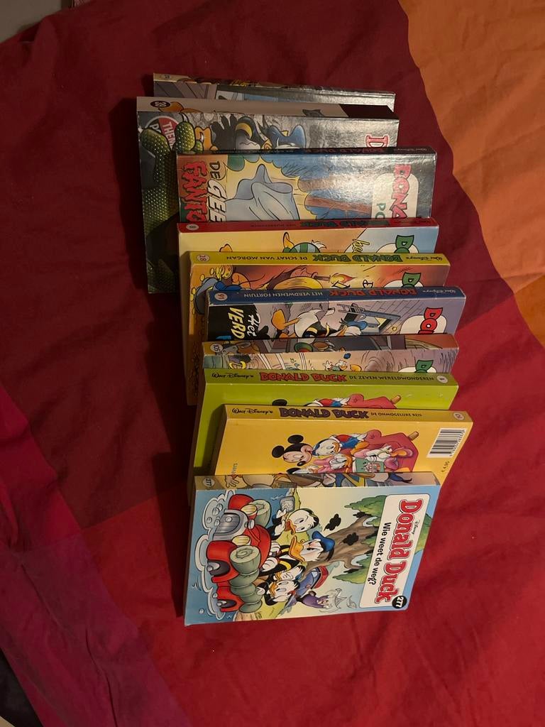 Stapeltje Donald Duck pockets - Diverse avonturen, Boeken, Meerdere stripboeken, Verzenden, Gelezen