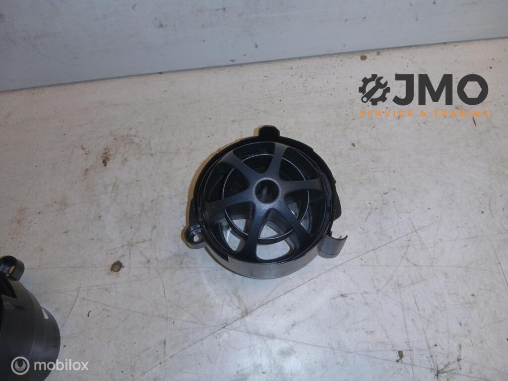 Luchtrooster dashboard Middenvoor zwart Ford Ka 2008-2016, Gebruikt, Ford, Ophalen of Verzenden, Ford