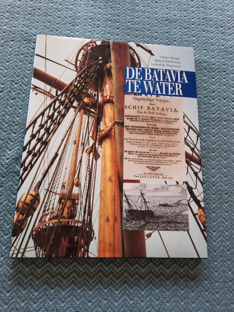 De Batavia te Water - Hardcover - Nieuwstaat, Boeken, Ophalen of Verzenden, Zo goed als nieuw