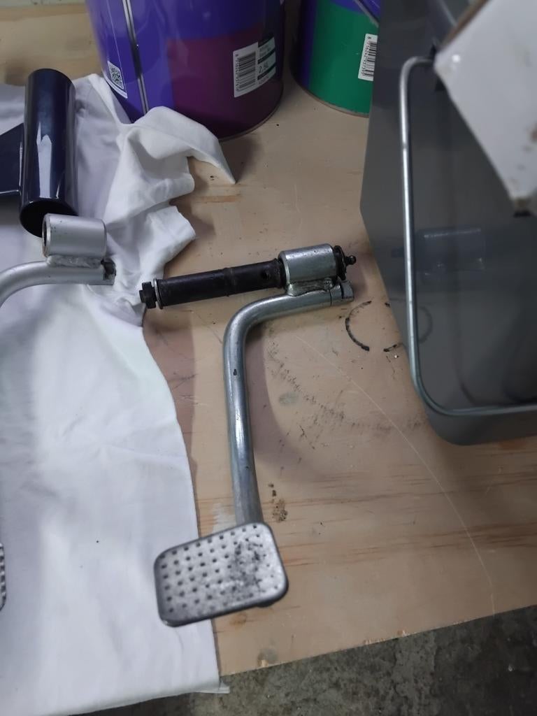 Een rempendaal met as, Ophalen