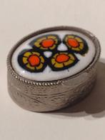 retro ovalen pillendoosje, Ophalen