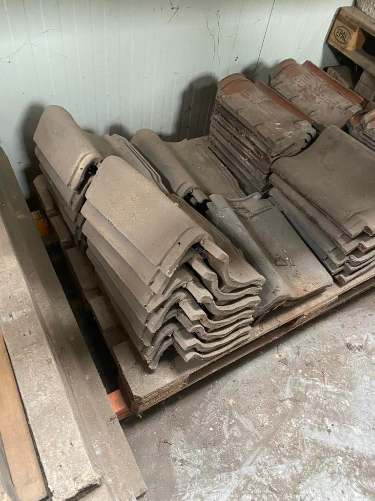 Oude dakpannen/ nokvorsten, Doe-het-zelf en Verbouw, Dakpannen en Dakbedekking, Ophalen, Gebruikt, Steen of Klei, 15 m² of meer