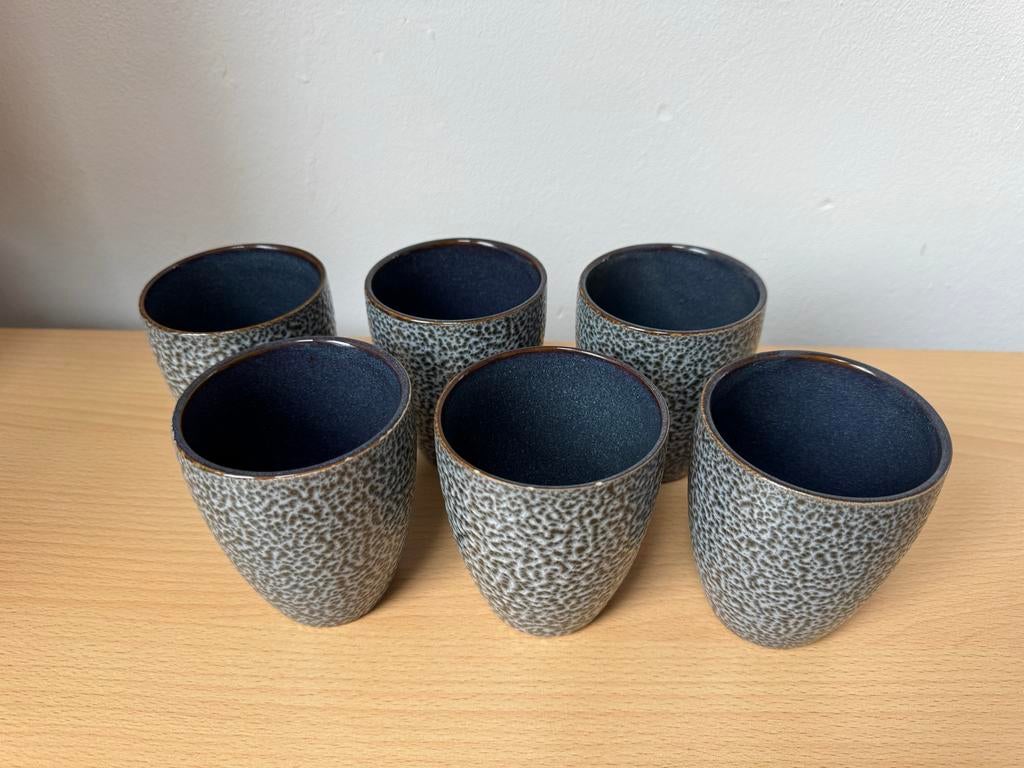 Set van 6 keramische mokken - Herman den Blijker - blauw, Huis en Inrichting, Keuken | Servies, Ophalen, Keramiek, Zo goed als nieuw