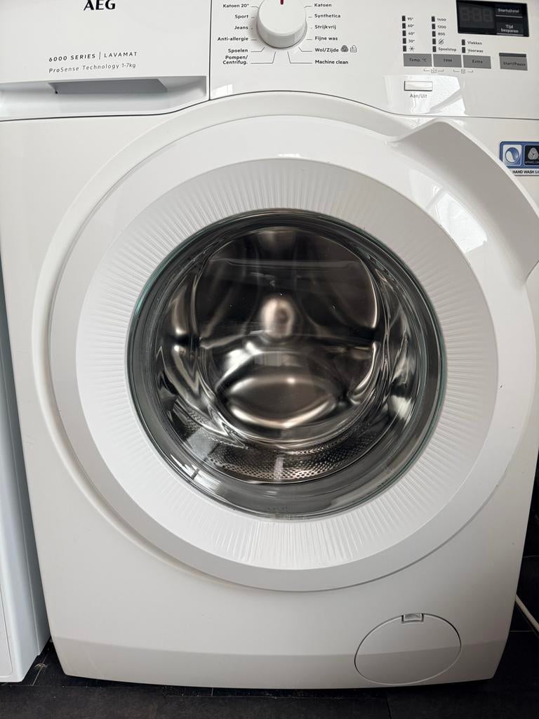 AEG 6000 SERIES LAVAMAT ProSense Technology 1-7kg Wasmachine, Ophalen, Zo goed als nieuw, Voorlader, Wolwasprogramma