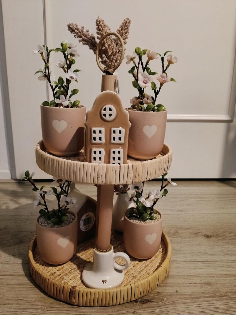 Decoratieve etagère met huisjes en bloempotjes, Ophalen of Verzenden, Zo goed als nieuw