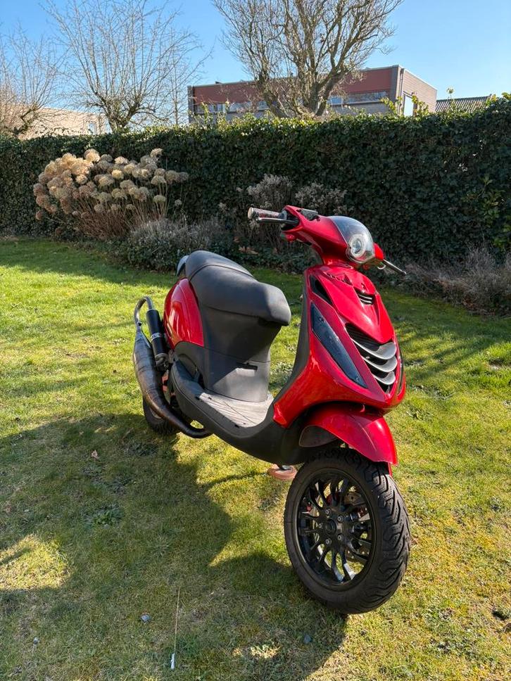 Piaggio Zip 172cc LC, Fietsen en Brommers, Scooters | Piaggio, Zo goed als nieuw, Zip, Maximaal 45 km/u, Benzine, Ophalen