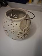 Riverdale Kandelaar - Crème met Uitgesneden Patronen, Huis en Inrichting, Ophalen, Overige materialen, Gebruikt, Crème