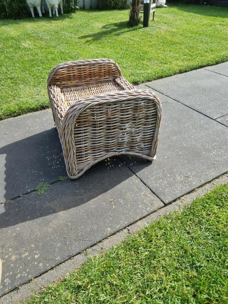 Voetenbankje, Huis en Inrichting, Gebruikt, 125 cm of meer, Riet of Rotan, Ophalen of Verzenden