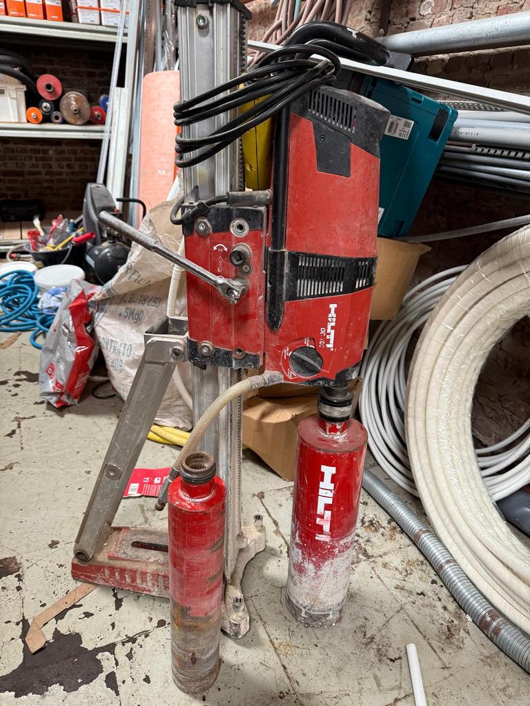 Hilti boormachine, Doe-het-zelf en Verbouw, Gereedschap | Boormachines, Ophalen, Zo goed als nieuw, Boormachine