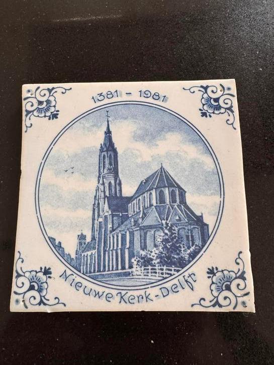 Tichelaar makkum tegeltje Nieuwe kerk delft, Ophalen of Verzenden
