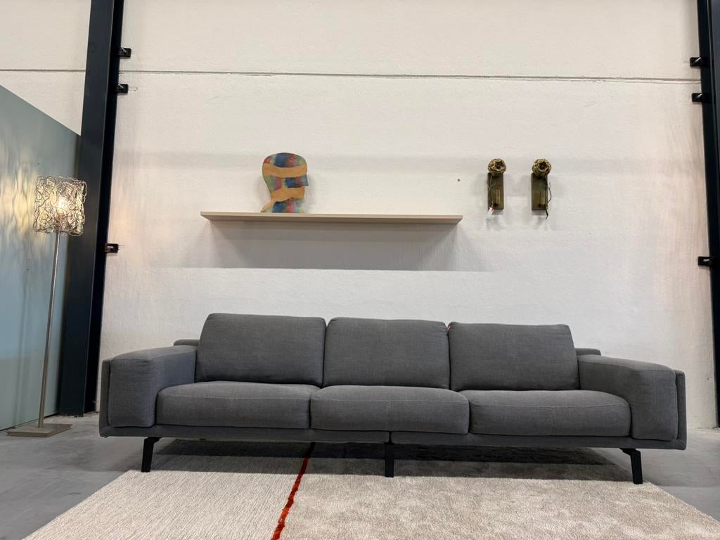 Leolux Bellice Bank Prairie stof Blauw grijs Design l296, 250 tot 300 cm, Ophalen of Verzenden, Rechte bank, Stof