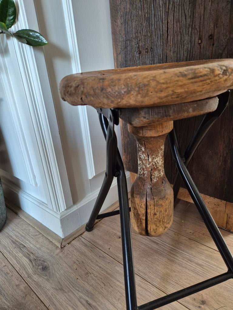 Antiek Melkkrukje Bijzettafel - Rustiek Houten Kruk, Antiek en Kunst, Ophalen