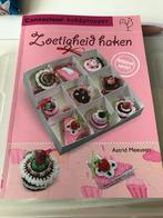 Zoetigheid haken boek + garenpakket, Ophalen, Zo goed als nieuw, Haken, Patroon of Boek