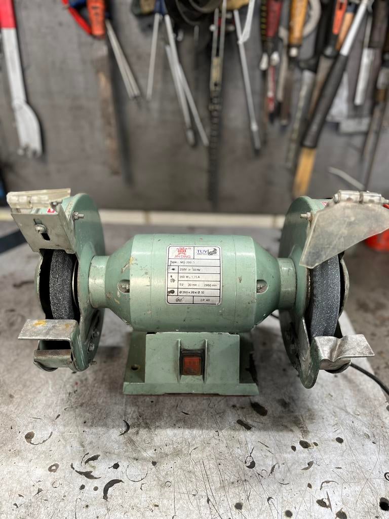 Werkbank slijpmachine, Ophalen, Zo goed als nieuw, Minder dan 700 watt, Werkbankslijpmachine