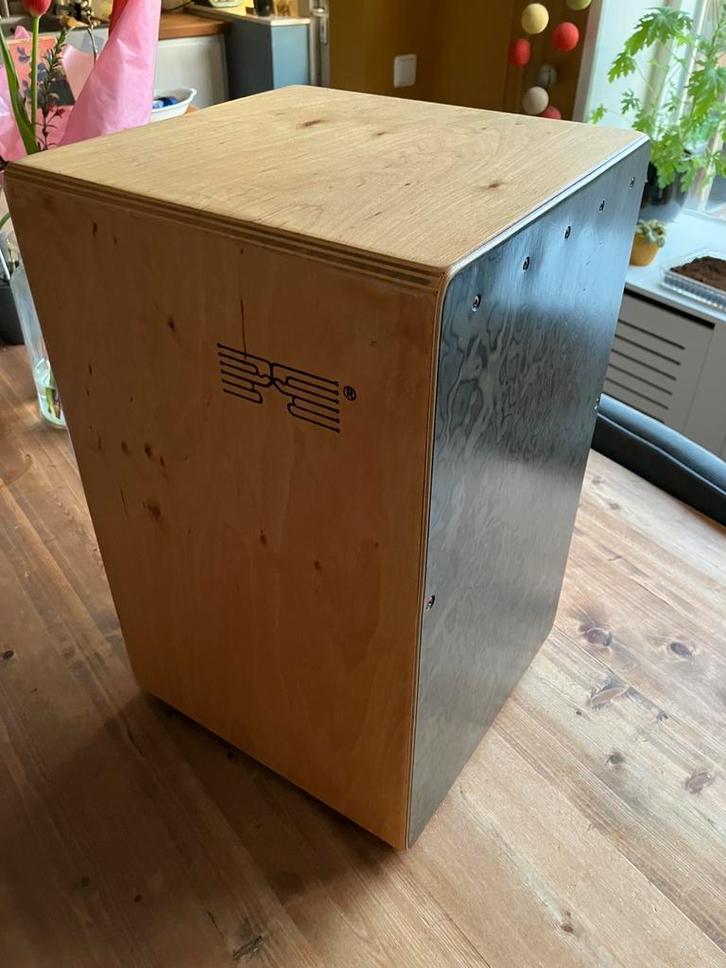 Trilok Gurtu Gesigneerde Cajon Schlagwerk la Peru, Muziek en Instrumenten, Percussie, Zo goed als nieuw, Trommel, Ophalen of Verzenden