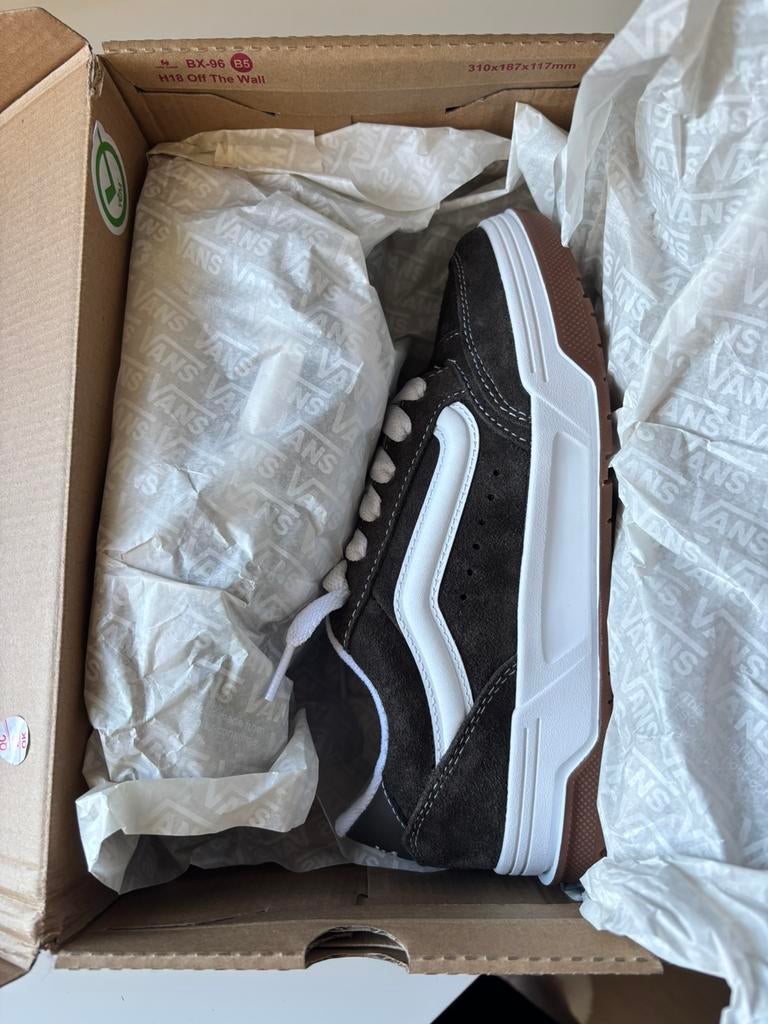 Nieuw: VANS Hylane Suede Brown, Ophalen of Verzenden, Zo goed als nieuw, Jongen of Meisje, Schoenen