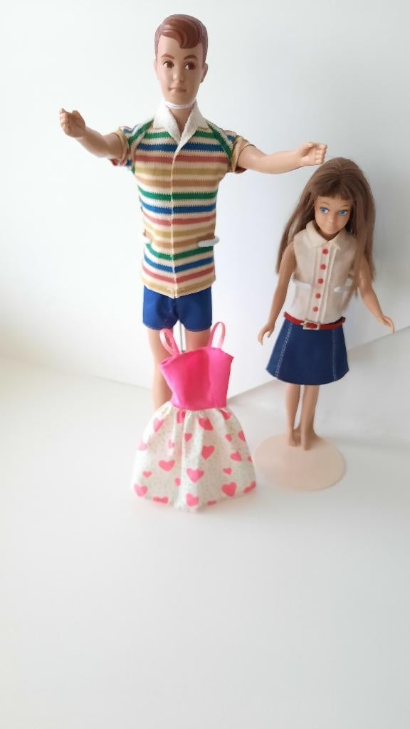 Jurkje voor Barbie pop, Verzamelen, Poppen, Ophalen of Verzenden, Zo goed als nieuw, Pop